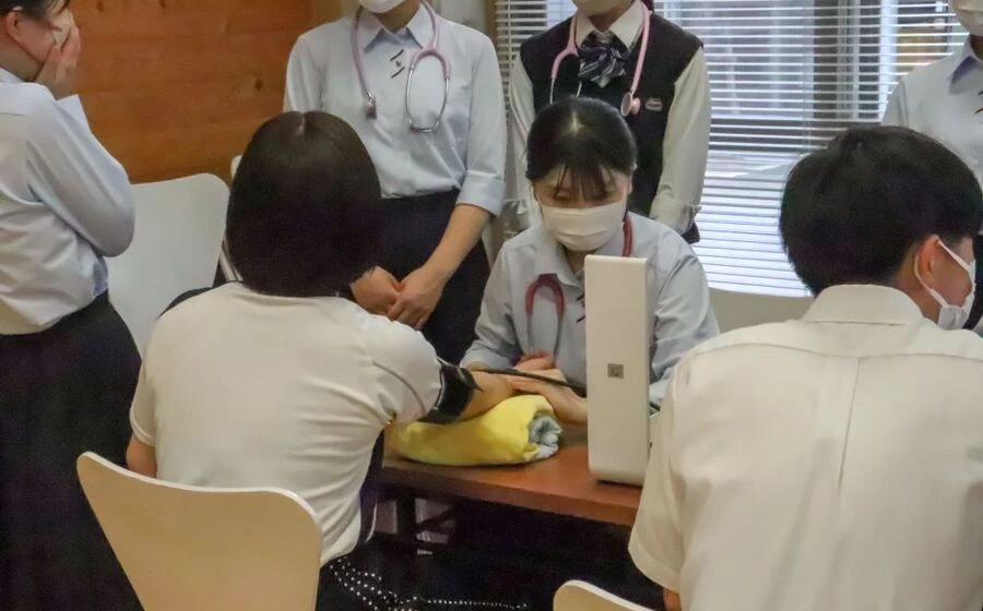 4